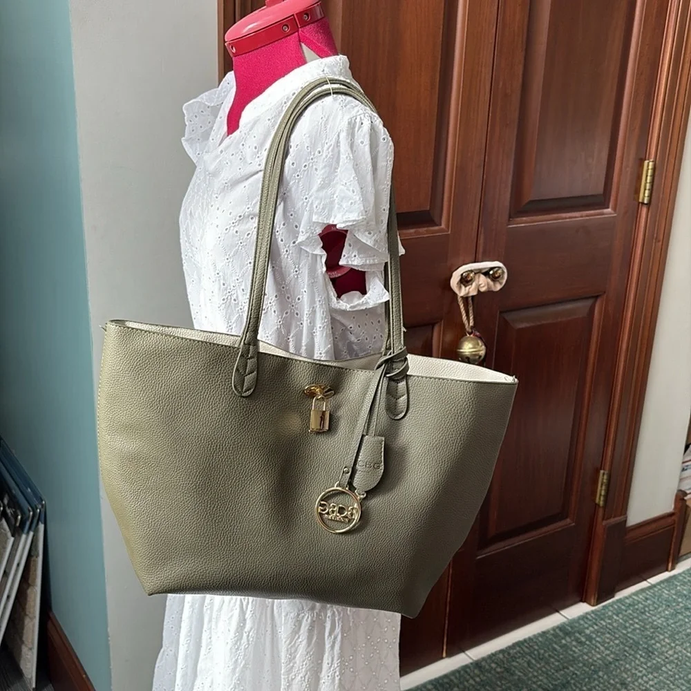 BCBG Tote  reversible  pebbled leather sage/cream  gold tone HW Lock & key  NWOT